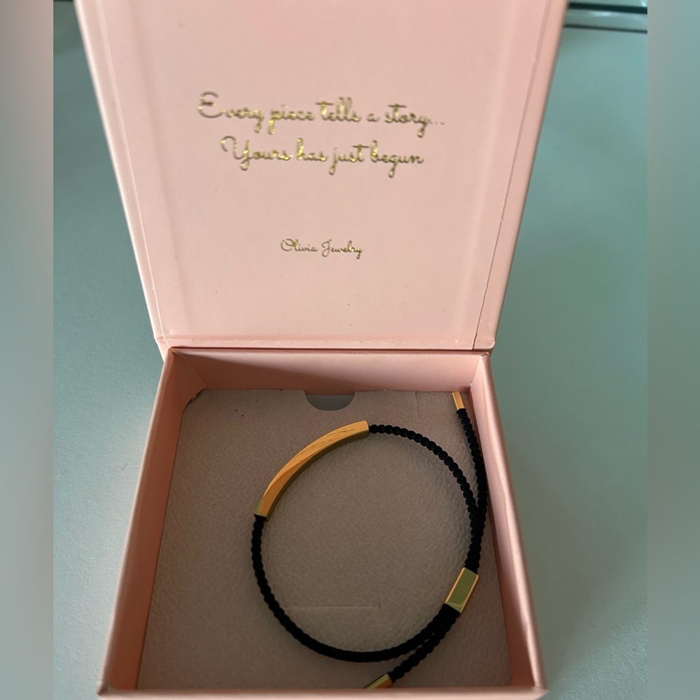Olivia jewelry ‘Don’t let the hard days win’ Black and Gold Bracelet